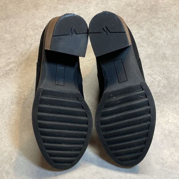 White Mountain women’s black micro suede zipper ankle boots Size 6.5 - Picture 9 of 9